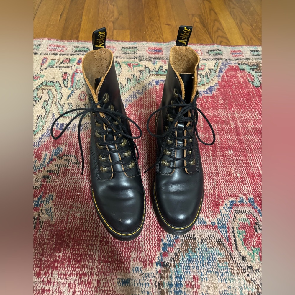 Dr Martens Air Wair LEONA Smooth Black Platform Boot